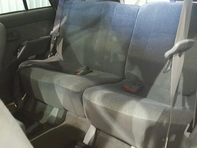 4S6CM58V1T4412961 - 1996 HONDA PASSPORT E 银色 照片 6