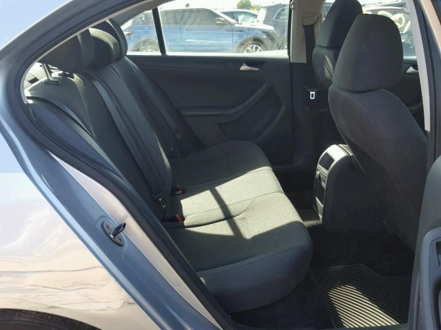 3VW2K7AJ7EM320422 - 2014 VOLKSWAGEN JETTA BASE 银色 照片 6