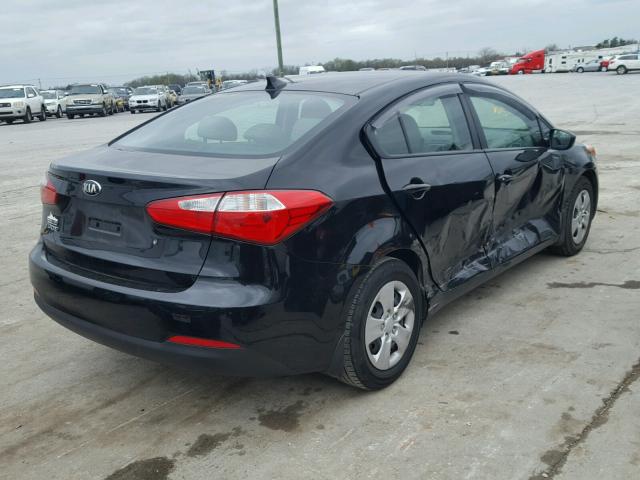 KNAFK4A6XF5390998 - 2015 KIA FORTE LX BLACK photo 4