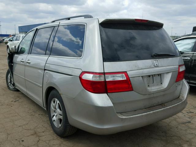 5FNRL384X5B040831 - 2005 HONDA ODYSSEY EX SILVER photo 3