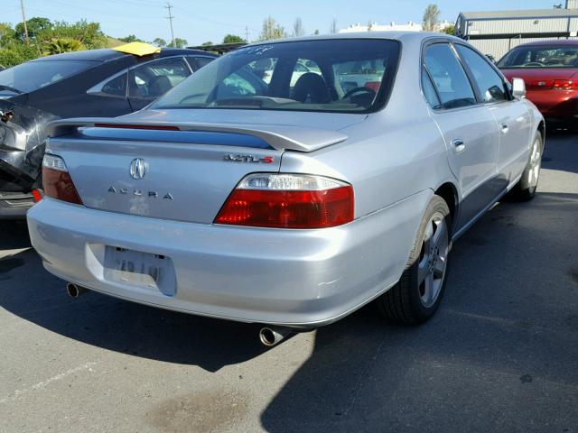 19UUA56802A033071 - 2002 ACURA 3.2TL TYPE SILVER photo 4