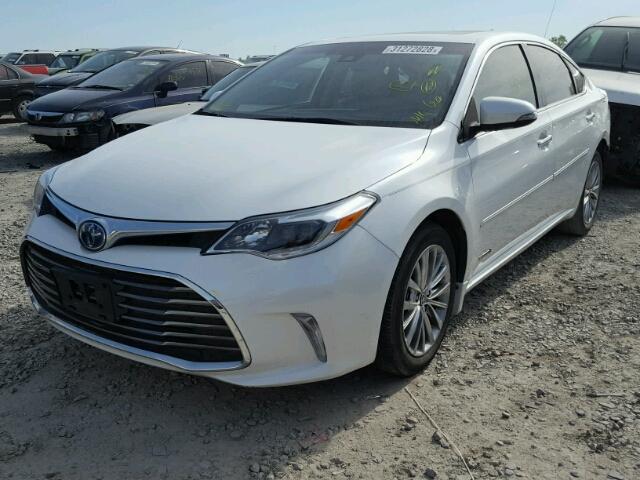 4T1BD1EB6GU055547 - 2016 TOYOTA AVALON HYB WHITE photo 2