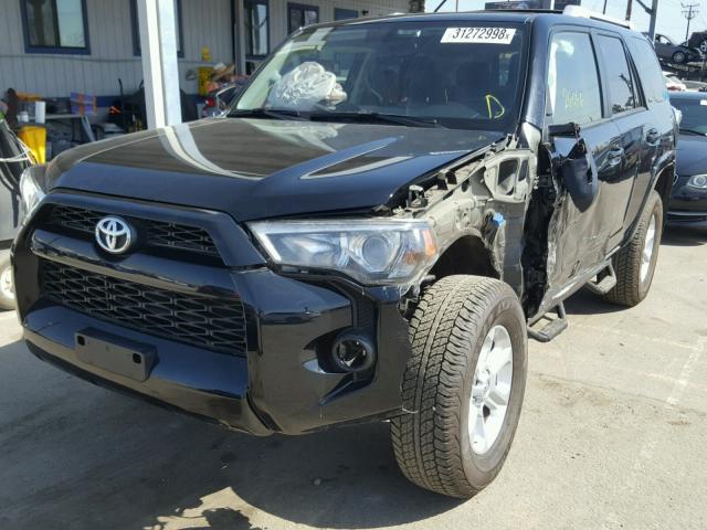 JTEBU5JR2G5396920 - 2016 TOYOTA 4RUNNER SR BLACK photo 2