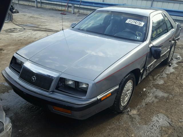 1C3XJ41K2LG453779 - 1990 CHRYSLER LEBARON 灰色 照片 2