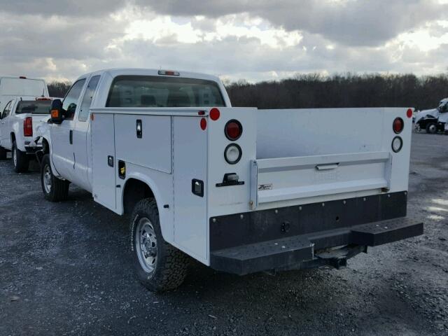 1FD7X2B6XGEA40134 - 2016 FORD F250 SUPER WHITE photo 3