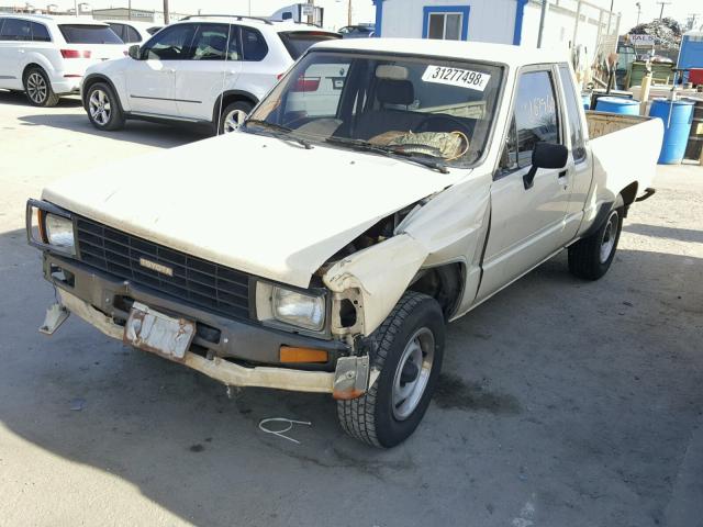 JT4RN56S2E5027127 - 1984 TOYOTA PICKUP XTR CREAM photo 2