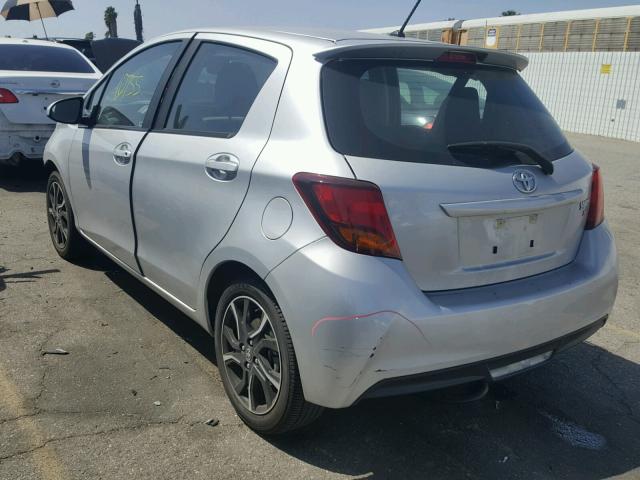 VNKKTUD37HA071107 - 2017 TOYOTA YARIS L SILVER photo 3