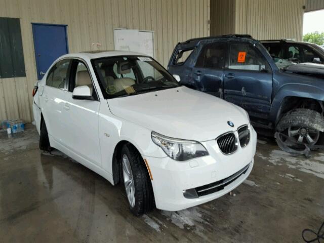 WBANU5C52AC441804 - 2010 BMW 528I WHITE photo 1