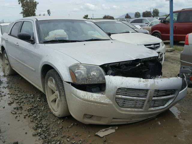 2D4FV47VX7H620495 - 2007 DODGE MAGNUM SXT SILVER photo 1