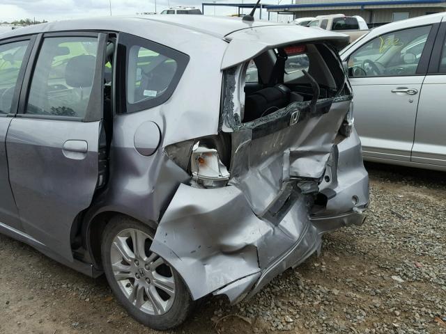 JHMGE88469S037916 - 2009 HONDA FIT SPORT GRAY photo 9