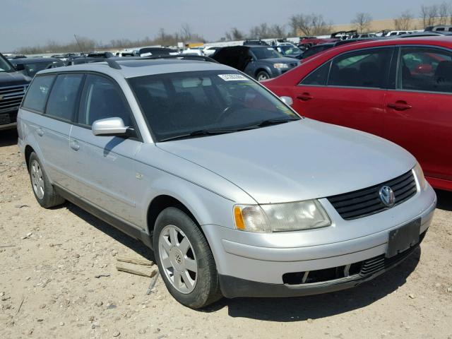 WVWHC63B21E031295 - 2001 VOLKSWAGEN PASSAT GLS SILVER photo 1