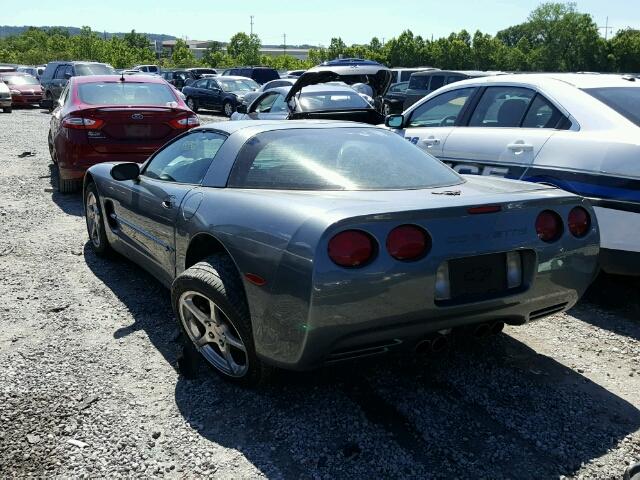 1G1YY22G745100518 - 2004 CHEVROLET CORVETTE GRAY photo 3