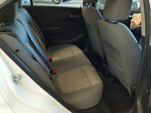 1G1JB5SH7C4232664 - 2012 CHEVROLET SONIC LS 白色 照片 6