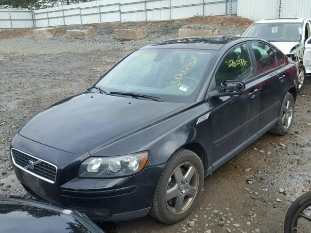 YV1MH682672267235 - 2007 VOLVO S40 T5 BLACK photo 2