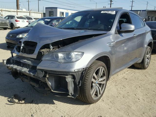 5YMGZ0C57ALK13546 - 2010 BMW X6 M GRAY photo 2