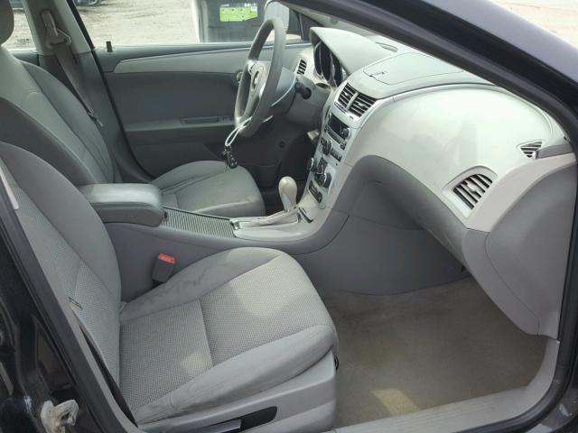 1G1ZB5EB5AF261656 - 2010 CHEVROLET MALIBU LS შავი ფოტო 5