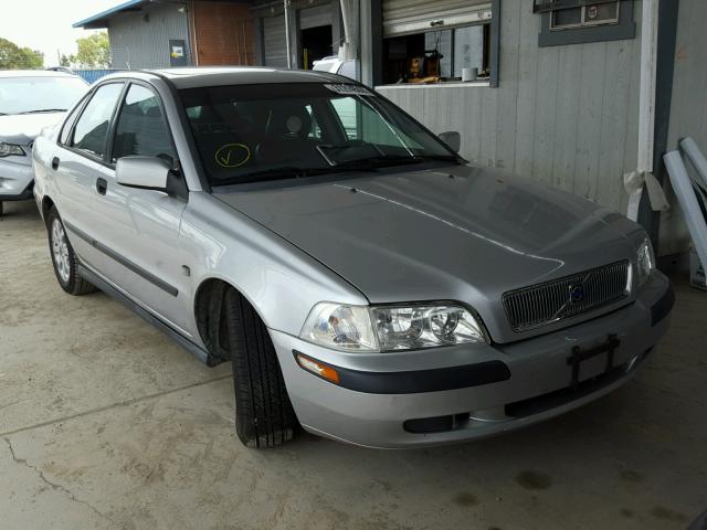 YV1VS29552F849772 - 2002 VOLVO S40 1.9T SILVER photo 1