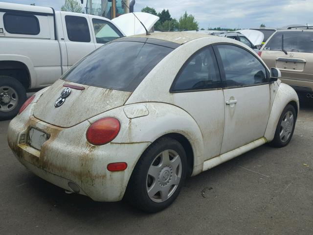 3VWDD21C7XM465504 - 1999 VOLKSWAGEN NEW BEETLE 白色 照片 4