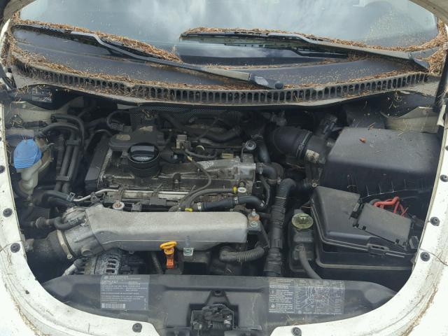 3VWDD21C7XM465504 - 1999 VOLKSWAGEN NEW BEETLE 白色 照片 7