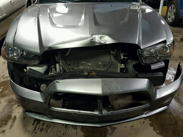2B3CM5CT2BH611023 - 2011 DODGE CHARGER R/ GRAY photo 9