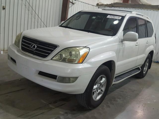 JTJBT20X450089388 - 2005 LEXUS GX 470 WHITE photo 2