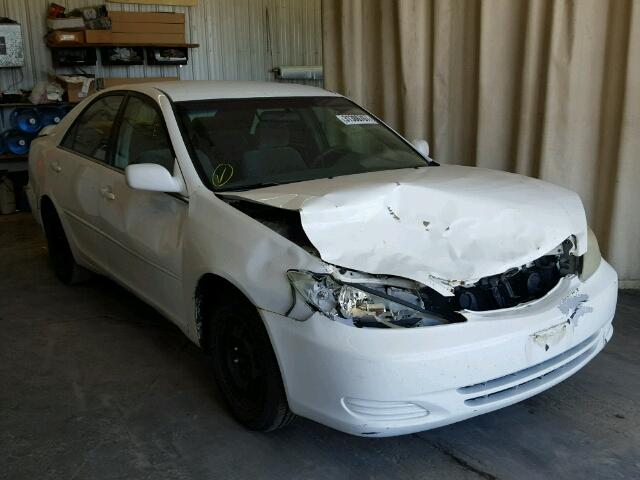 4T1BE32K92U058125 - 2002 TOYOTA CAMRY LE/X WHITE photo 1