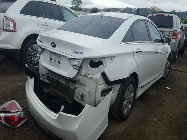 KMHEC4A41CA029538 - 2012 HYUNDAI SONATA HYB WHITE photo 4