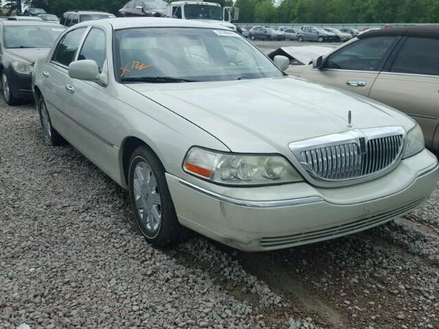 1LNHM82W75Y617939 - 2005 LINCOLN TOWN CAR S WHITE photo 1