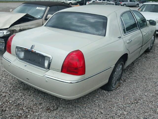 1LNHM82W75Y617939 - 2005 LINCOLN TOWN CAR S WHITE photo 4