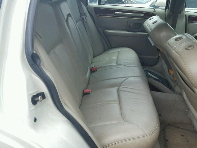 1LNHM82W75Y617939 - 2005 LINCOLN TOWN CAR S WHITE photo 6