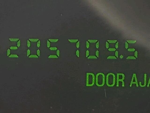 1LNHM82W75Y617939 - 2005 LINCOLN TOWN CAR S WHITE photo 8