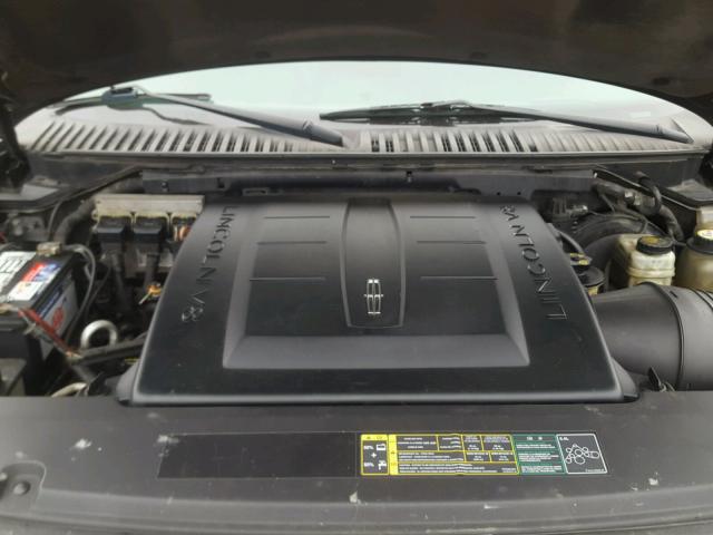 5LMFU28585LJ07547 - 2005 LINCOLN NAVIGATOR შავი ფოტო 7