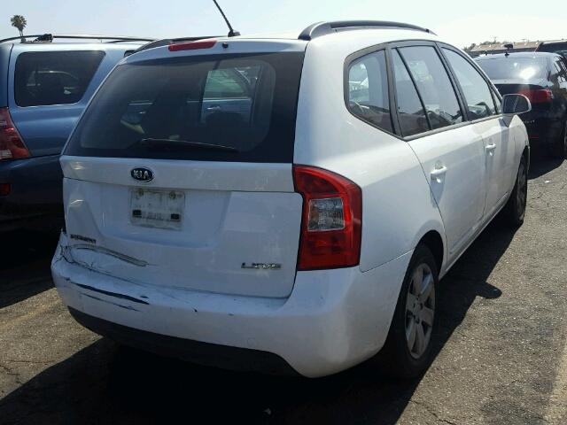 KNAFG526187175684 - 2008 KIA RONDO LX WHITE photo 4