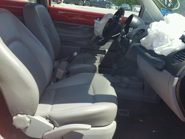 3VWCS21C11M402035 - 2001 VOLKSWAGEN NEW BEETLE 红色 照片 5