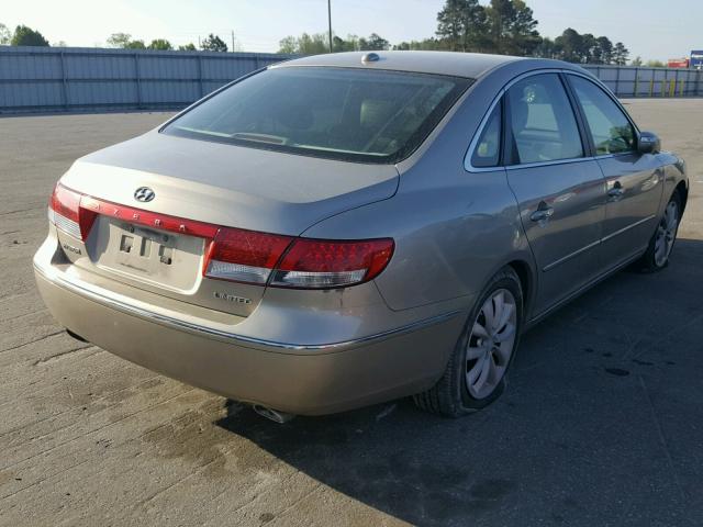 KMHFC46FX8A320805 - 2008 HYUNDAI AZERA SE GOLD photo 4