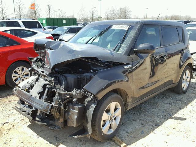 KNDJN2A27H7882272 - 2017 KIA SOUL BLACK photo 2