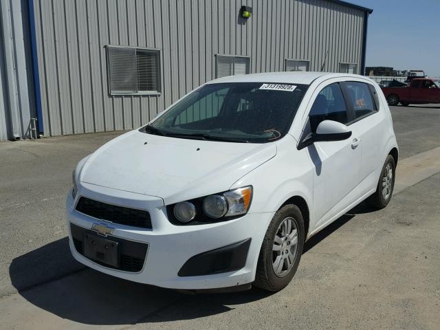 1G1JA6SH0C4104792 - 2012 CHEVROLET SONIC LS WHITE photo 2