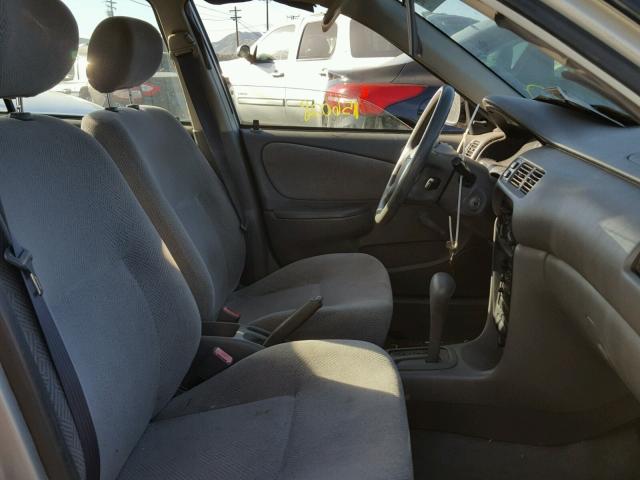 1Y1SK5483XZ402063 - 1999 CHEVROLET GEO PRIZM 白色 照片 5