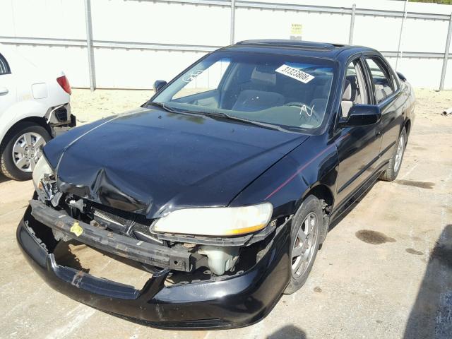 1HGCG56752A136763 - 2002 HONDA ACCORD SE BLACK photo 2