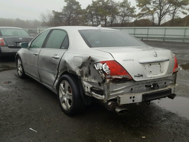 JH4KB16535C013812 - 2005 ACURA RL SILVER photo 3