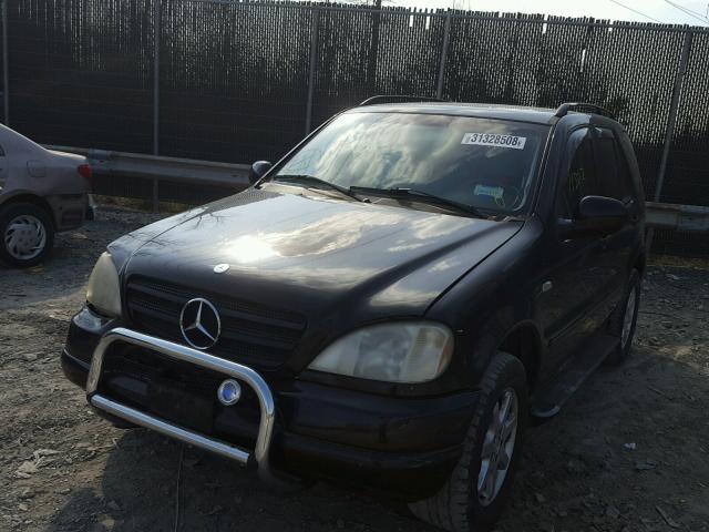 4JGAB72E7YA173256 - 2000 MERCEDES-BENZ ML 430 黑色 照片 2