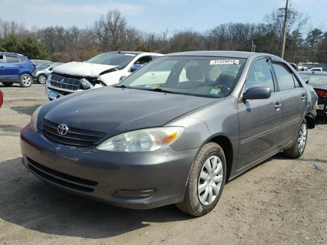 4T1BE32K74U819298 - 2004 TOYOTA CAMRY LE GRAY photo 2