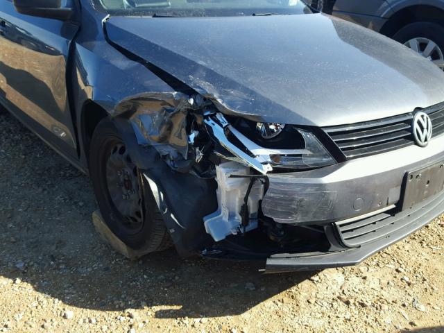 3VW2K7AJ8CM352003 - 2012 VOLKSWAGEN JETTA BASE 灰色 照片 9