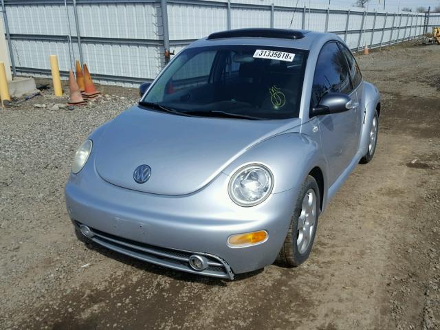3VWCP21C02M408363 - 2002 VOLKSWAGEN NEW BEETLE 银色 照片 2