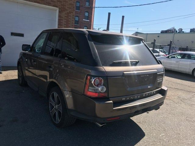 SALSH2E45BA296986 - 2011 LAND ROVER RANGE ROVE GOLD photo 3