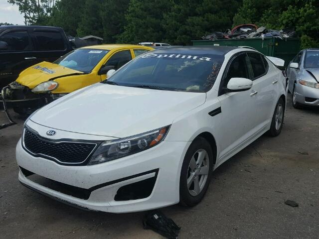 KNAGM4A74F5639187 - 2015 KIA OPTIMA LX WHITE photo 2