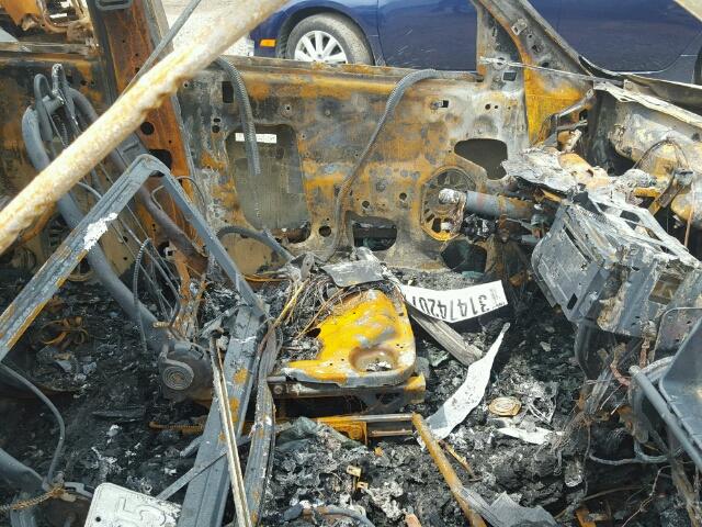 1FMCU93178KB47907 - 2008 FORD ESCAPE BURN photo 5