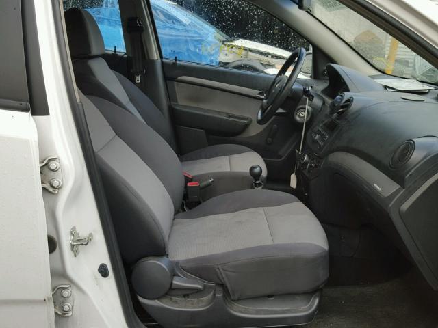 KL1TD66E99B623116 - 2009 CHEVROLET AVEO LS WHITE photo 5