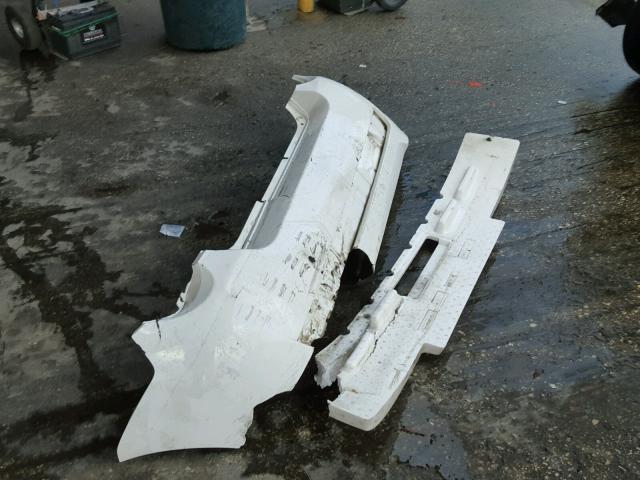 KL1TD66E99B623116 - 2009 CHEVROLET AVEO LS WHITE photo 9