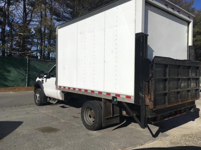 1FDAF56R79EA77594 - 2009 FORD F550 SUPER WHITE photo 3